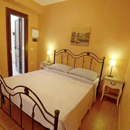 Toto Aparthotel 3*